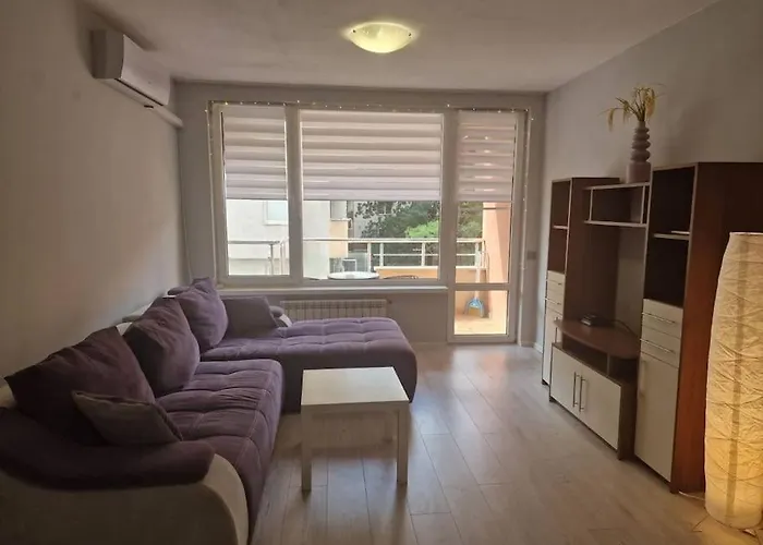 公寓 Cozy Central In Outskirts Of Old